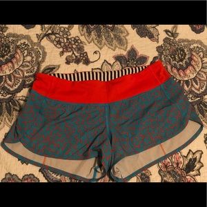 NWOT Lululemon Seawheeze SW 2015 Short Cheeto Sz 6